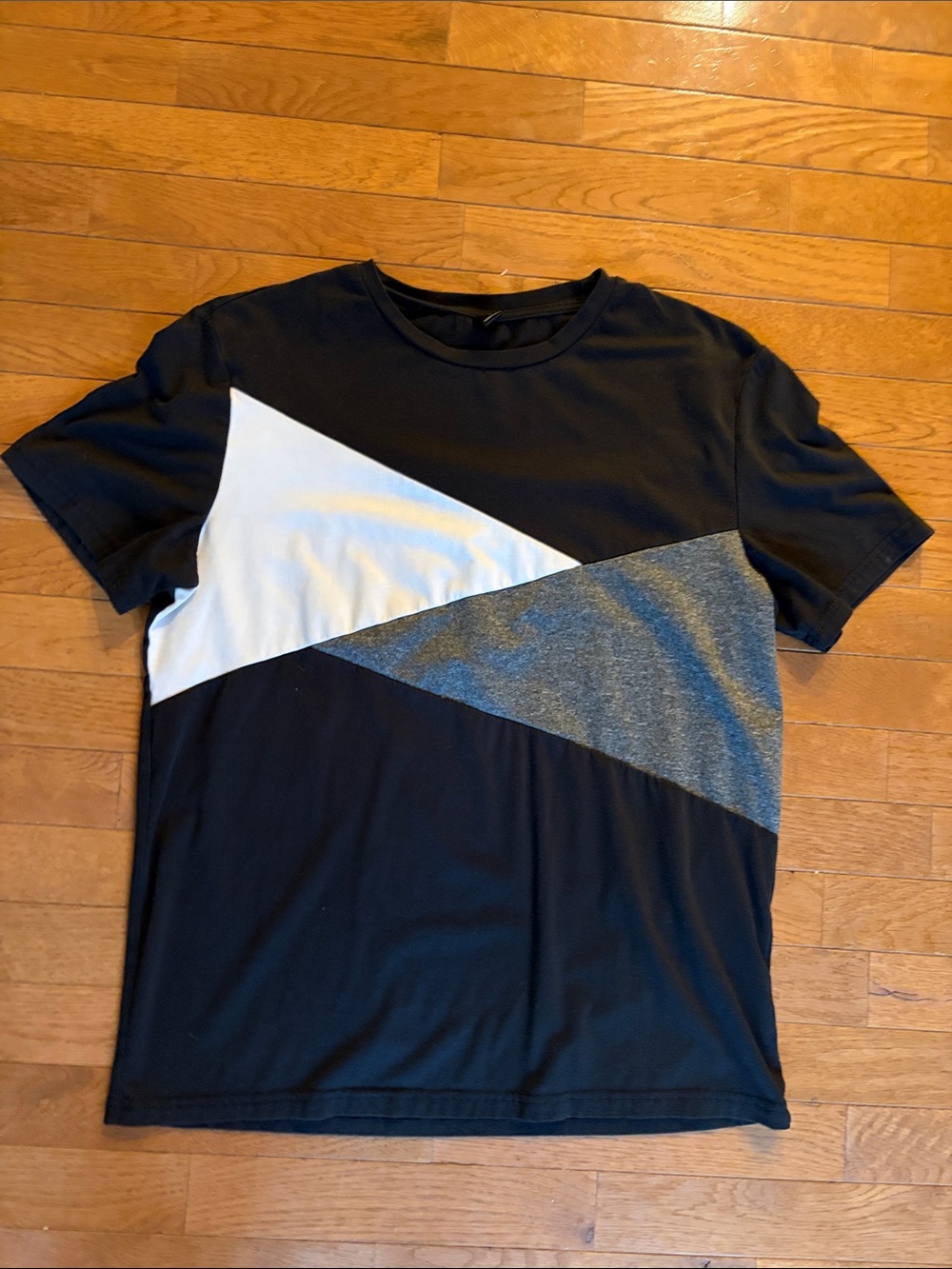 SHEIN Men's Black Colorblock Tee with White and Gray Panels size medium